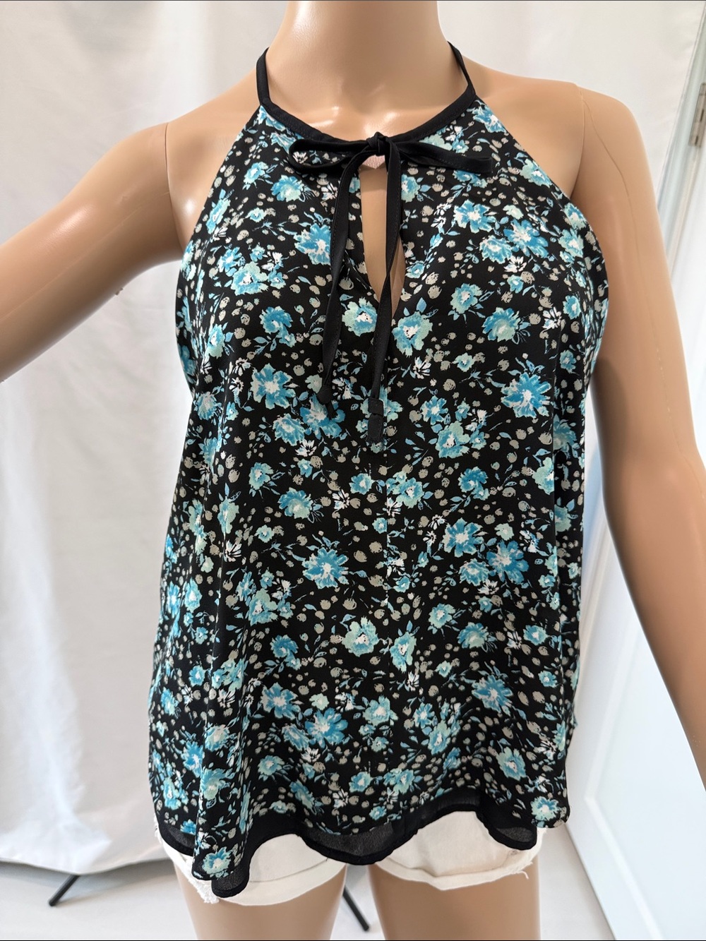 Harlowe & Graham Floral Halter Tie-Neck Tank Top - Black & Blue Size XS